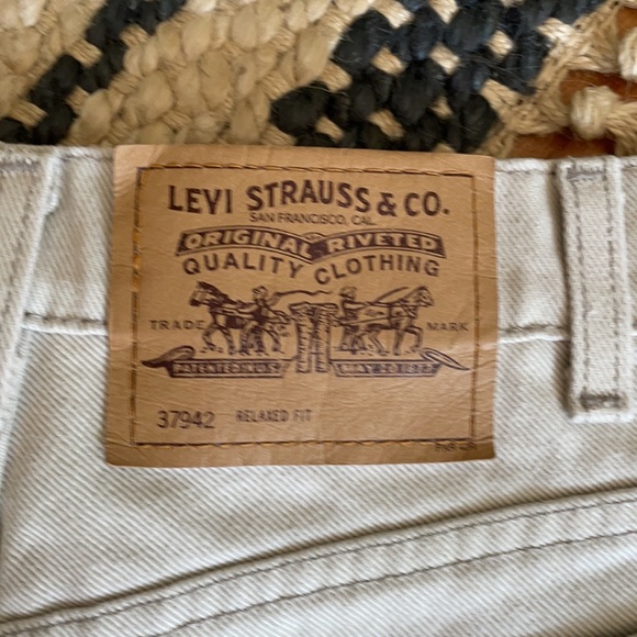 Levi Khaki Button Fly Long Shorts - Picture 5 of 9